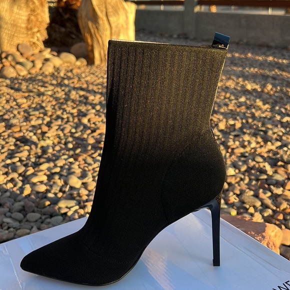Teoy Dress Booties - Picture 7 of 9